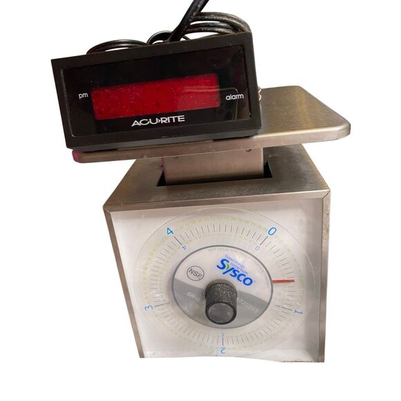 AcuRite Digital Alarm Clock Wood Grain LED Red Display Model 47567 Vintage - Picture 15 of 15